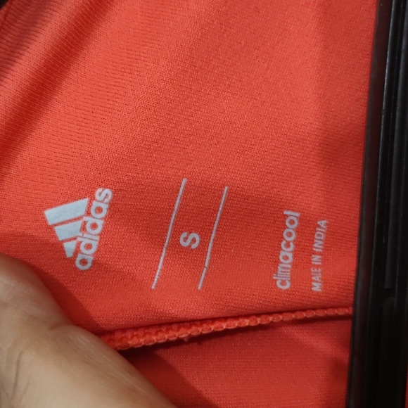 Adidas tshirt - Picture 4 of 5